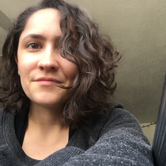 Meet your Posher, Hilary - Picture 1 of 1